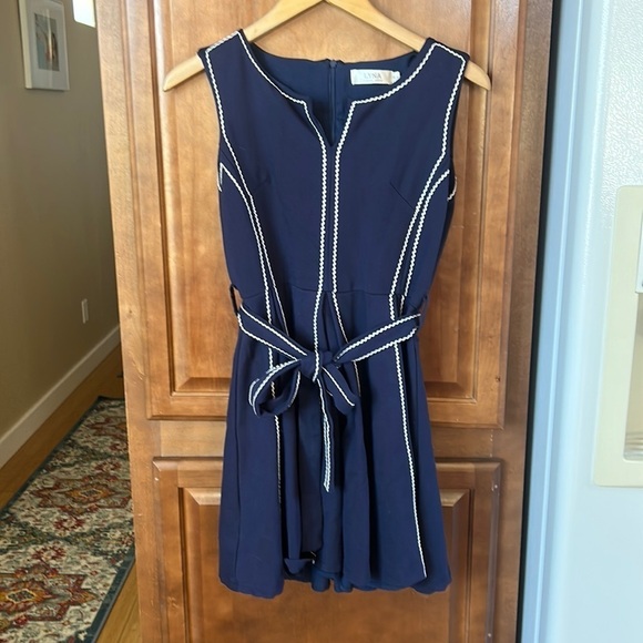 Adorable Lyna Dress Navy with White Accents Small Nautical Rockabilly Pinup - Picture 1 of 4